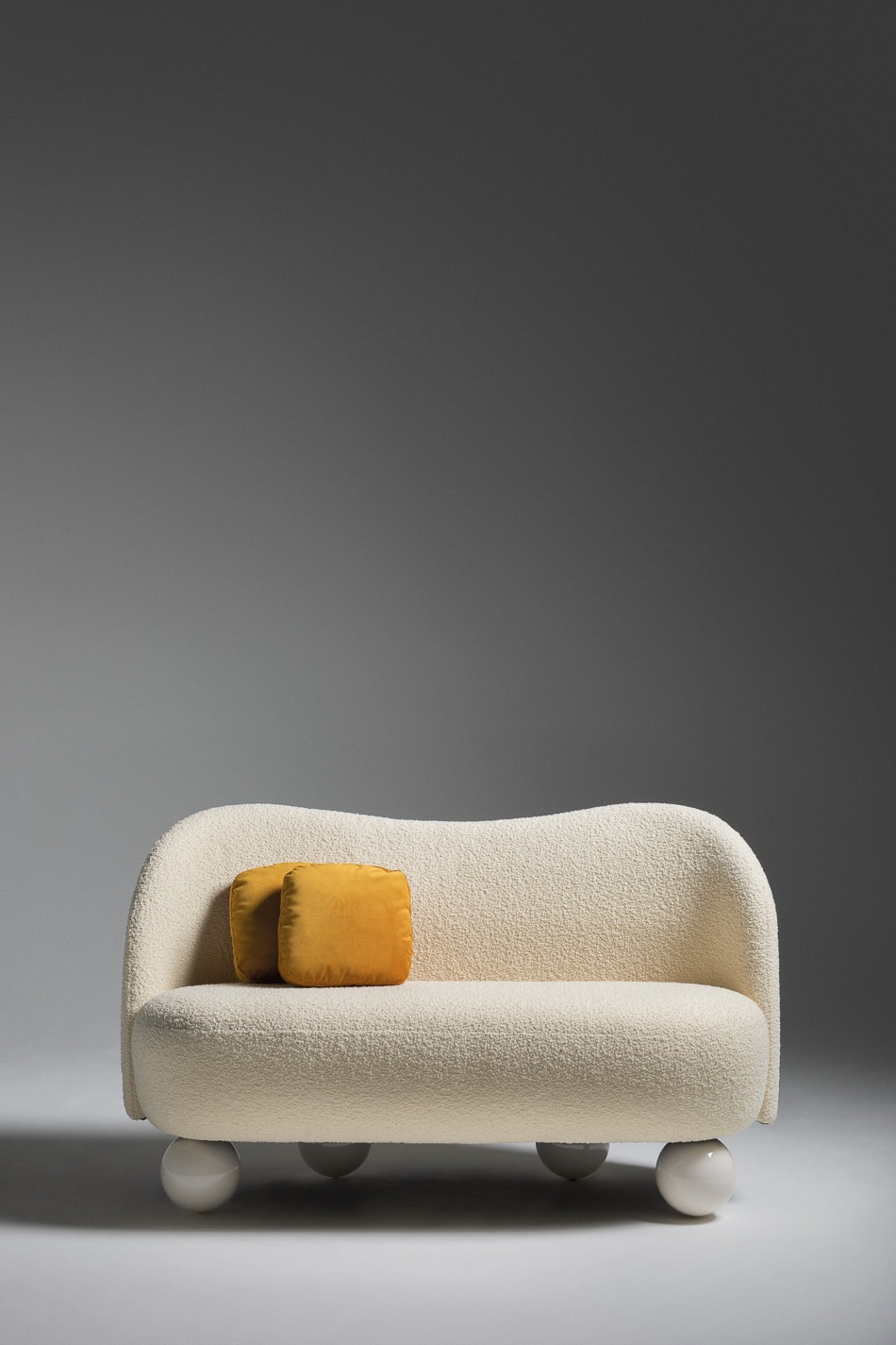 Victoria Banquette by Le Berre Vevaud, Bisson Bruneel Bergamo Crème 2