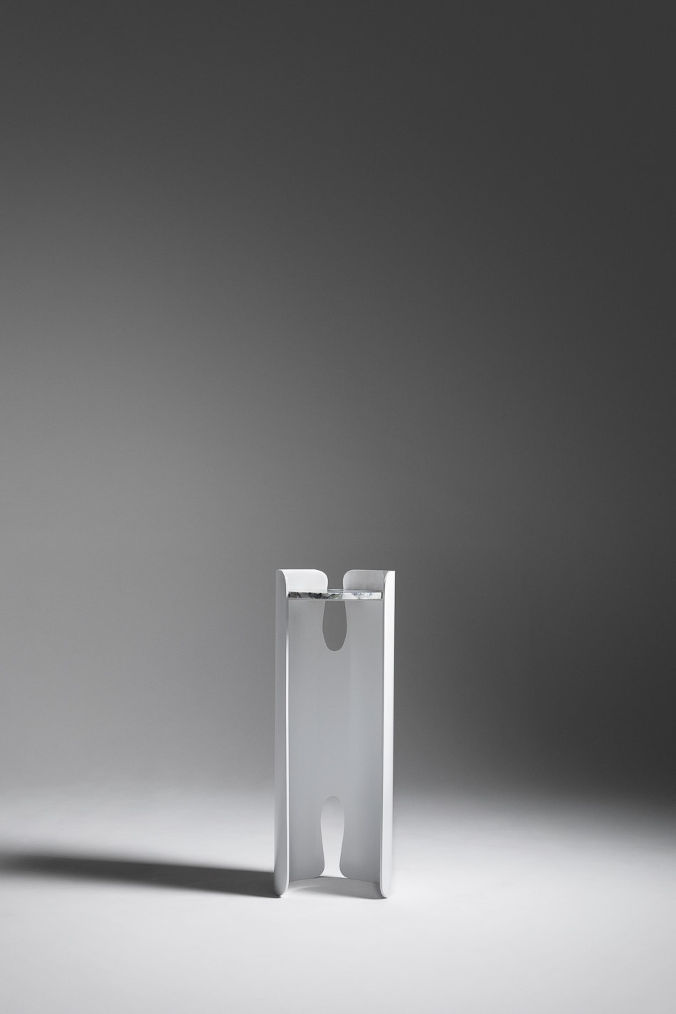 Gustavia Stele by Le Berre Vevaud, lacquered steel, white Beauty marble top